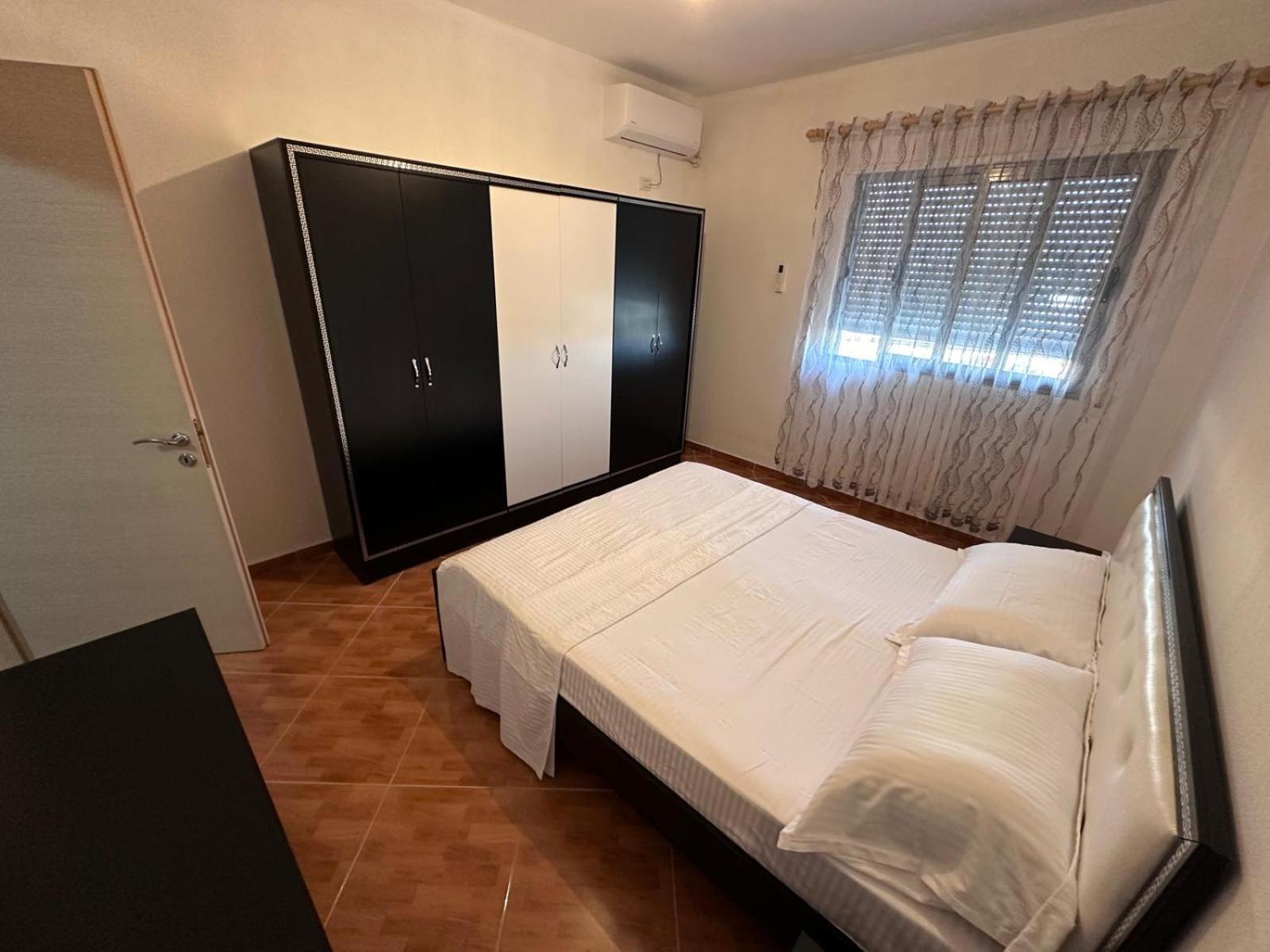Vlora Apartament Beach *